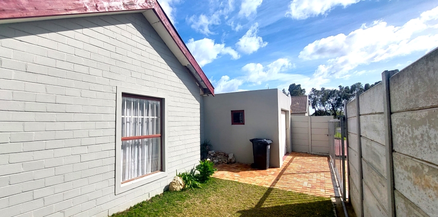 2 Bedroom Property for Sale in Strand South Western Cape